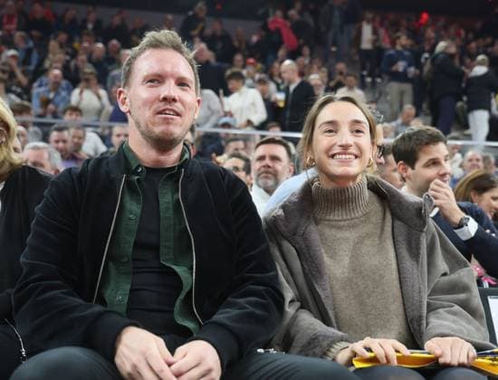 Julian NAGELSMANN und Freundin Lena WURZENBACHER. Basketball, Bayern - Baskonia. Euroleague, FC Bayern Basketball - Baskonia Vitoria-Gasteiz, Runde 14, Saison 2024-2025, am 5.12.2024 in Muenchen, S A P G A R D E N, Deutschland. Quelle Copyright Credit : Oryk HAIST *** Julian NAGELSMANN and girlfriend Lena WURZENBACHER Basketball, Bayern Baskonia Euroleague, FC Bayern Basketball Baskonia Vitoria Gasteiz, round 14, season 2024 2025, on 5 12 2024 in Munich, S A P G A R D E N, Germany Source Copyright Credit Oryk HAIST xBASKETBALL-BAYERN-BASKONIAx