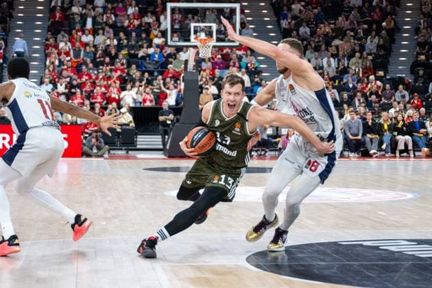 Andreas Obst 13 FC Bayern Basketball , Tadas Sedekerskis 8 Baskonia Vitoria Gasteiz , FC Bayern Basketball vs Baskonia Vitoria Gasteiz, EuroLeague 14 Matchday, 05 12 2024 Munich Bavaria Germany Copyright: xkolbert-press UlrichxGamelx