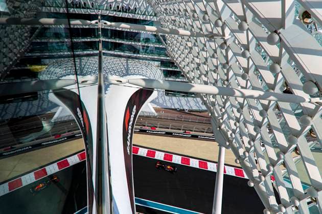 Isack Hadjar of France driving the 37 Oracle Red Bull Racing RB20 in action, Practice, F1 Grand Prix of Abu Dhabi, Yas Marina Circuit on 06 December 2024 in Abu Dhabi, United Arab Emirates Photo by Diogo Cardoso DeFodi Images Isack Hadjar of France driving the 37 Oracle Red Bull Racing RB20 in action on track, Practice, F1 Grand Prix of Abu Dhabi, Yas Marina Circuit on December 6, 2024 in Abu Dhabi, United Arab Emirates Photo by Diogo Cardoso DeFodi Images Defodi 645 f1abu20241206 004 Defodi-645