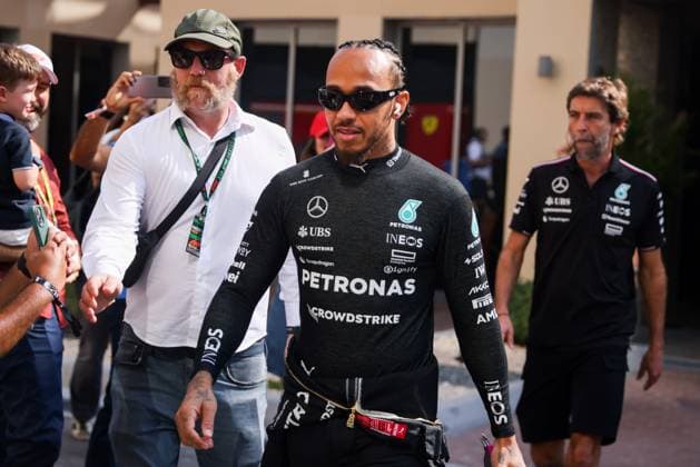 F1 Abu Dhabi Grand Prix Lewis Hamilton of Mercedes is during Practice 1 ahead of Formula 1 Abu Dhabi Grand Prix at Yas Marina Circuit on December 6th, 2024 in Abu Dhabi, United Arab Emirates. Abu Dhabi United Arab Emirates  Copyright: xBeataxZawrzelx originalFilename:zawrzel-f1abudha241206_np2iv.jpg