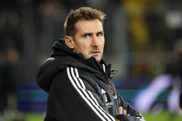 Sport Themen der Woche KW 49 Sport Bilder des Tages 06.12.2024, Fussball, Herren, 2. Bundesliga, Saison 2024 2025, SV 07 Elversberg - 1. FC Nürnberg, Trainer Miroslav Klose (1. FC Nuernberg) Elversberg Ursapharm-Arena an der Kaiserlinde Saarland Deutschland (DE) *** 06 12 2024, Football, Men, 2 Bundesliga, Season 2024 2025, SV 07 Elversberg 1 FC Nürnberg, Coach Miroslav Klose 1 FC Nuernberg Elversberg Ursapharm Arena an der Kaiserlinde Saarland Germany DE Copyright: xSebastianxBachx