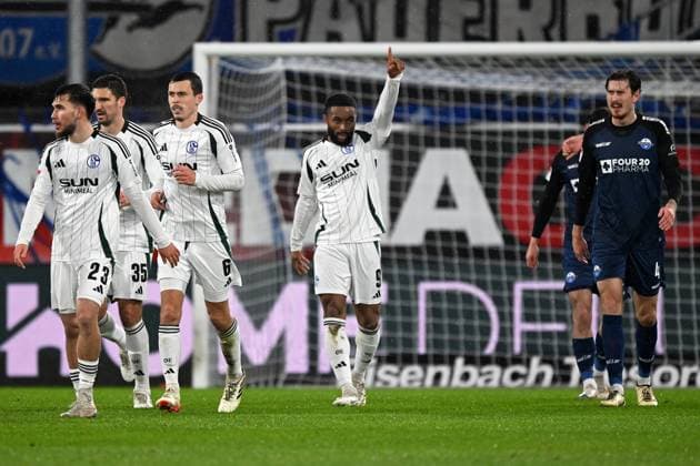 Paderborn, Home Deluxe Arena, 06 12 24, GER, Herren, 2 Bundesliga, Saison 2024 2025, SC Paderborn 07 FC Schalke 04 Bild Moussa SYLLA Schalke jubilates after his goal to 1 1 Only for editorial use DFL regulations prohibit any use of photographs as image sequences and or quasi video NRW Germany