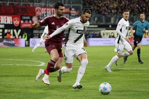 06 12 2024, Football, Men, 2 Bundesliga, Season 2024 2025, SV 07 Elversberg 1 FC Nuernberg, Lukas Petkov SV 07 Elversberg , Mahir Emreli 1 FC Nuernberg Elversberg Ursapharm Arena an der Kaiserlinde Saarland Germany EN Copyright: xSebastianxBachx