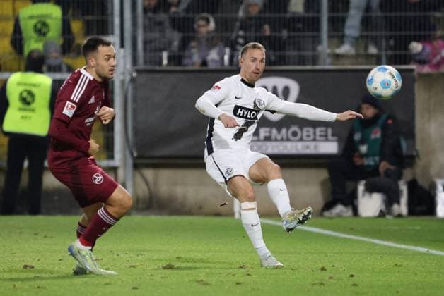 06 12 2024, Football, Men, 2 Bundesliga, Season 2024 2025, SV 07 Elversberg 1 FC Nuernberg, Maurice Neubauer SV 07 Elversberg , Julian Justvan 1 FC Nuernberg Elversberg Ursapharm Arena an der Kaiserlinde Saarland Germany EN Copyright: xSebastianxBachx
