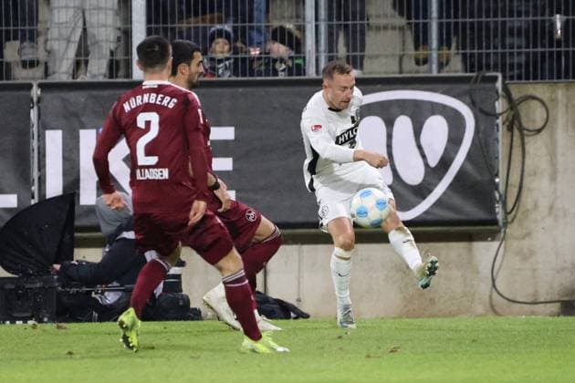 06 12 2024, Football, Men, 2 Bundesliga, Season 2024 2025, SV 07 Elversberg 1 FC Nuernberg, Maurice Neubauer SV 07 Elversberg , Oliver Villadsen 1 FC Nuernberg Elversberg Ursapharm Arena an der Kaiserlinde Saarland Germany EN Copyright: xSebastianxBachx