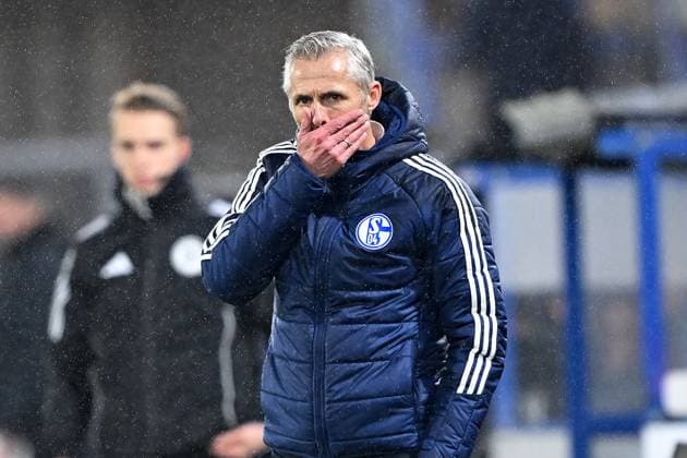 Paderborn, Home Deluxe Arena, 06 12 24, GER, Herren, 2 Bundesliga, Saison 2024 2025, SC Paderborn 07 FC Schalke 04 Bild Trainer Kees VAN WONDEREN Schalke Only for editorial use DFL regulations prohibit any use of photographs as image sequences and or quasi video NRW Germany
