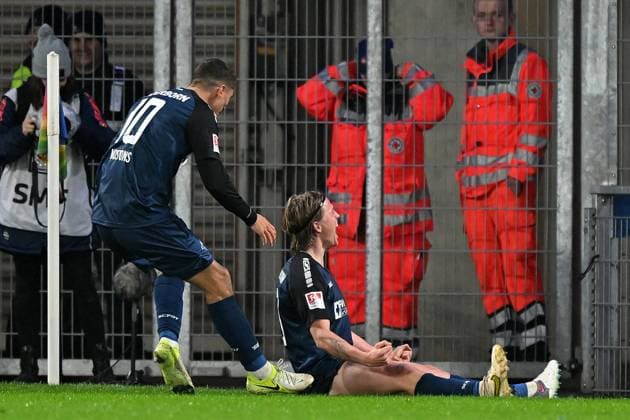 Paderborn, Home Deluxe Arena, 06 12 24, GER, Herren, 2 Bundesliga, Saison 2024 2025, SC Paderborn 07 FC Schalke 04 Bild Felix GOETZE Paderborn jubilates after his goal for 2 2 Only for editorial use DFL regulations prohibit any use of photographs as image sequences and or quasi video NRW Deutschland