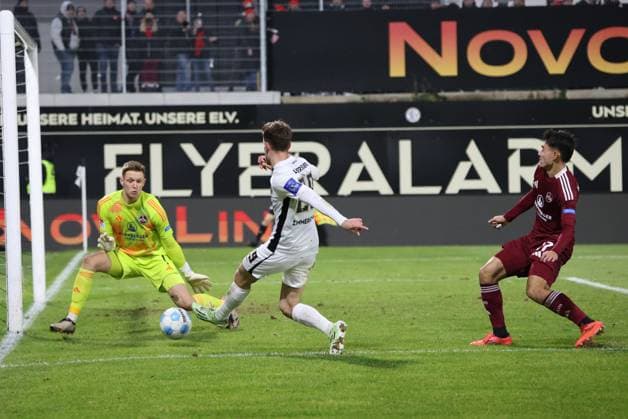 06 12 2024, Soccer, Men, 2 Bundesliga, Season 2024 2025, SV 07 Elversberg 1 FC Nürnberg, Goal kick to 1 1, Goalscorer Tom Zimmerschied SV 07 Elversberg Elversberg Ursapharm Arena an der Kaiserlinde Saarland Germany EN Copyright: xSebastianxBachx
