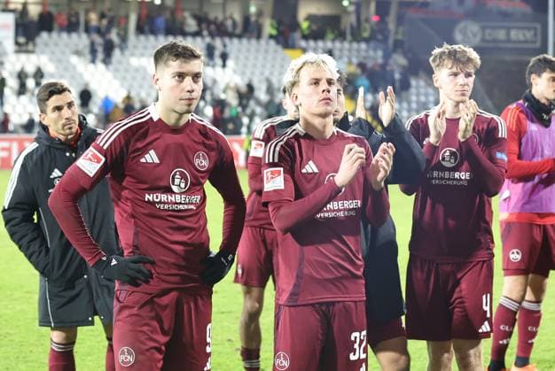 06 12 2023 Soccer Season 2024 2025 2 Soccer Bundesliga 15 Matchday SV Elversberg 1 FC Nürnberg FCN Club Sportfoto Zink DaMa xdaxmax DFL regulations prohibit any use of photographs as image sequences and or quasi video only for editorial use Stefanos Tzimas 9, 1 FC Nürnberg FCN Tim Janisch 32, 1 FC Nürnberg FCN Finn Jeltsch 4, 1 FC Nürnberg FCN disappointed Disappointment after the end of the match
