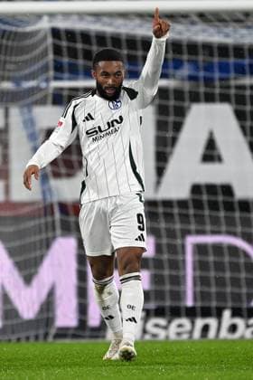 Paderborn, Home Deluxe Arena, 06 12 24, GER, Herren, 2 Bundesliga, Saison 2024 2025, SC Paderborn 07 FC Schalke 04 Bild Moussa SYLLA Schalke jubilates after his goal to 1 1 Only for editorial use DFL regulations prohibit any use of photographs as image sequences and or quasi video NRW Germany