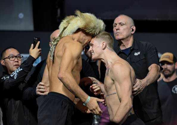 Sport Themen der Woche KW 49 Sport Bilder des Tages December 6, 2024, Las Vegas, Nevada, USA: SHAVKT RAKHMONOV (18-0-0) of Shurchi, Uzbekistan (L) and IAN MACHADO GARRY (15-0-0) of Dublin, Ireland (R) head to head heat up during the UFC 310 Ceremonial Weigh-in event at the MGM Grand Arena, Las Vegas Las Vegas USA - ZUMAo117 20241206_zsp_o117_011 Copyright: xMikaelxOnax