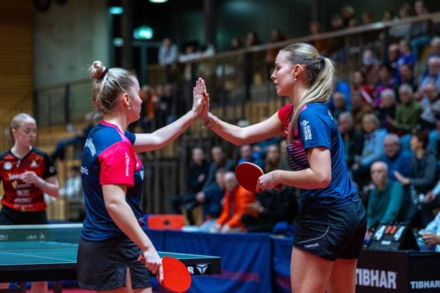 Annett Kaufmann, SV DJK Kolbermoor with Hana Arapovic, SV DJK Kolbermoor , Cheering, SV DJK Kolbermoor vs TTC Berlin eastside , Table Tennis, 1 Bundesliga Women, 7 Matchweek, 2024 2025, 06 12 2024, SV DJK Kolbermoor vs TTC Berlin eastside , Table Tennis, 1 Bundesliga Women, 7 Matchweek, 2024 2025, 06 12 2024, Kolbermoor Copyright: xEibner-Pressefoto MateuszxJopx EP_MJP