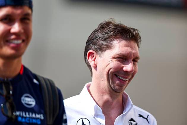 Alex Albon of Williams Racing and James Vowles, Team Principal of Williams Racing gesturing, gesturing, Qualifying, F1 Grand Prix of Abu Dhabi, Yas Marina Circuit on December 07, 2024 in Abu Dhabi, United Arab Emirates Photo by Diogo Cardoso DeFodi Images Alex Albon of Williams Racing and James Vowles, Team Principal of Williams Racing gesture arriving in the paddock, Qualifying, F1 Grand Prix of Abu Dhabi, Yas Marina Circuit on December 7, 2024 in Abu Dhabi, United Arab Emirates Photo by Diogo Cardoso DeFodi Images Defodi 645 f1abu20241207 026 Defodi-645