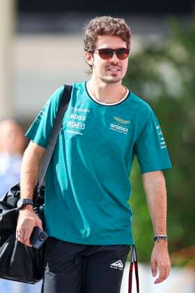 Felipe Drugovich of Brasil and Aston Martin F1 gestures, gestures, Qualifying, F1 Grand Prix of Abu Dhabi, Yas Marina Circuit on December 07, 2024 in Abu Dhabi, United Arab Emirates Photo by Diogo Cardoso DeFodi Images Felipe Drugovich of Brasil and Aston Martin F1 gestures arriving in the paddock, Qualifying, F1 Grand Prix of Abu Dhabi, Yas Marina Circuit on December 7, 2024 in Abu Dhabi, United Arab Emirates Photo by Diogo Cardoso DeFodi Images Defodi 645 f1abu20241207 035 Defodi-645