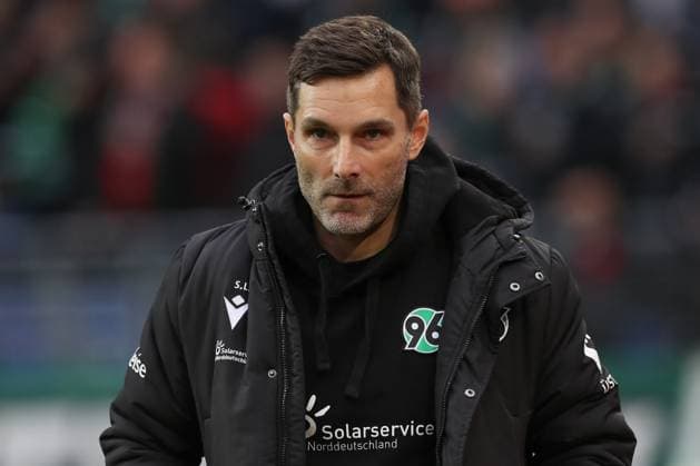 07 12 2024, xtgx, Fußball 2 Bundesliga, Hannover 96 SSV Ulm 1846 emspor, v l Stefan Leitl Hannover, Trainer Portrait, Portraet, Einzelbild DFL DFB REGULATIONS PROHIBIT ANY USE OF PHOTOGRAPHS as IMAGE SEQUENCES and or QUASI VIDEO Hannover