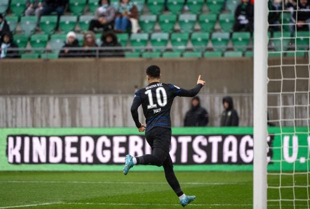 Soccer, Men, Season 2024 2025, 2 Bundesliga 15 Matchday , SpVgg Greuther Fürth Hertha BSC, Ibrahim Maza Hertha BSC , Cheering after goal to 1 0, Childrens birthday party, 07 12 2024, Copyright: xMatthiasxKochx