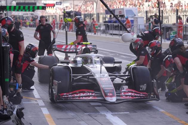 Formula 1 Etihad Airways Abu Dhabi Grand Prix 2024 07 12 2024, Yas Marina Circuit, Abu Dhabi, Formula 1 Etihad Airways Abu Dhabi Grand Prix 2024 , pictured Nico Hülkenberg DEU , MoneyGram Haas F1 Team nordphotoxGmbHx xBratic nph00250