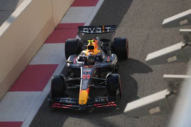07 12 2024, Yas Marina Circuit, Abu Dhabi, Formula 1 Etihad Airways Abu Dhabi Grand Prix 2024 , in the picture Sergio Perez MEX , Oracle Red Bull Racing Photo by Hasan Bratic DeFodi Images Defodi 506 20241207 hbr 1490 Defodi-506