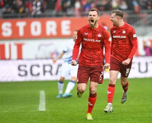 Football 2 Bundesliga Season 2024 25 1 FC Kaiserslautern 07 12 2024 Fritz Walter Stadion 1 FC Kaiserslautern fck Karlsruher SC ksc Boris TOMIAK 1 FC Kaiserslautern li, Jannik MAUSE 1 FC Kaiserslautern 1 FC Kaiserslautern
