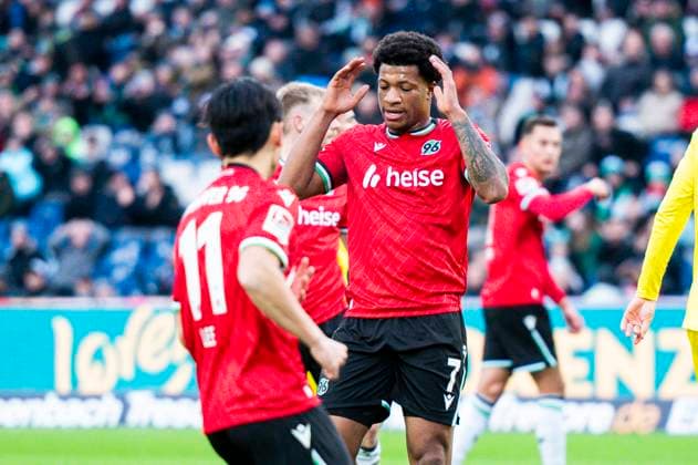 07 12 2024 Soccer, 2024 2025, 2 Bundesliga, Matchday 15, Hannover 96 SSV Ulm 1846 L R Hyun ju Lee Hannover , Jessic Ngankam Hannover DFL REGULATIONS PROHIBIT ANY USE OF PHOTOGRAPHS AS IMAGE SEQUENCES AND OR QUASI VIDEO Hannover Lower Saxony Germany Heinz von Heiden Arena
