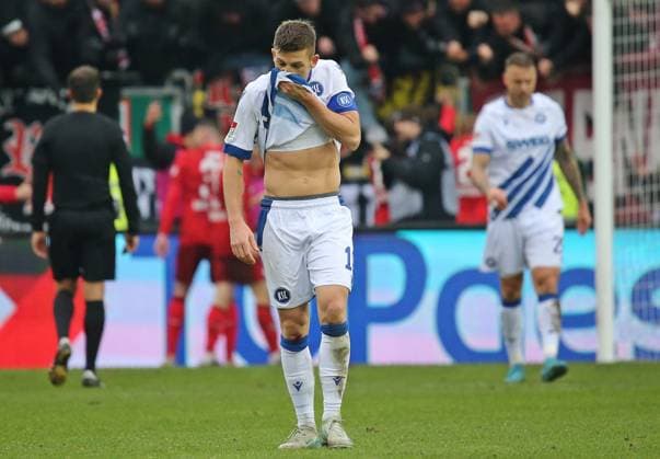 07 12 2024, xmohx, Soccer 2 Bundesliga, 1 FC Kaiserslautern Karlsruher SC emspor, v l Disappointed Marvin Wanitzek Karlsruhe DFL DFB REGULATIONS PROHIBIT ANY USE OF PHOTOGRAPHS as IMAGE SEQUENCES and or QUASI VIDEO Kaiserslautern
