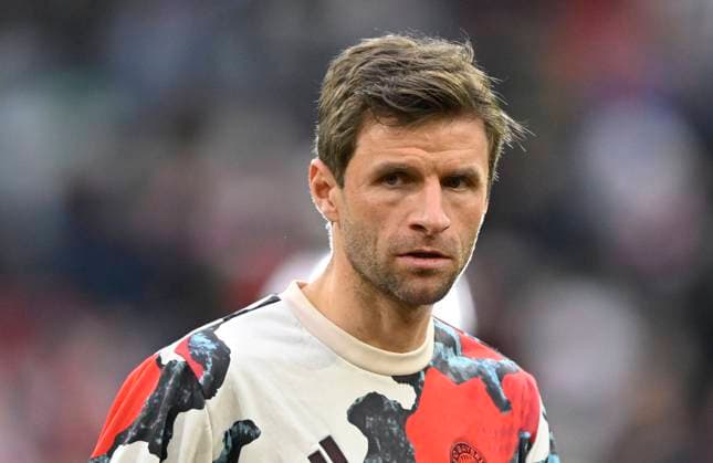 pre-match warm-up Training Thomas Mueller FC Bayern Muenchen FCB 25 Portrait FC Bayern Muenchen FCB vs 1 FC Heidenheim FCH 07 12 2024 DFL REGULATIONS PROHIBIT ANY USE OF PHOTOGRAPHS AS IMAGE SEQUENCES AND OR QUASI VIDEO FC Bayern Muenchen FCB vs 1 FC Heidenheim FCH