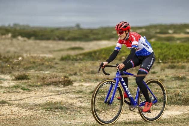 Dutch Lucinda Brand pictured in action during the preparations of the World Cup cyclocross cycling event in Cabras, Sardinia, stage 3 (out of 12) of the UCI World Cup cyclocross competition, Saturday 07 December 2024. DAVIDxPINTENS  x107543417x