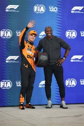 Terry Crews Actor , Lando Norris McLaren Formula 1 Team, 04 , Qualifying, ARE, Formula 1 World Championship, Abu Dhabi Grand Prix, Yas Marina Circuit, 07 12 2024 ARE, Formula 1 World Championship, Abu Dhabi Grand Prix, United Arab Emirates, Yas Marina Circuit, 07 12 2024 Abu Dhabi Copyright: xEibner-Pressefoto AnnikaxGrafx EP_AGF
