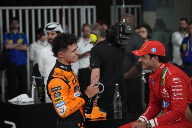 07 12 2024, Yas Marina Circuit, Abu Dhabi, Formula 1 Etihad Airways Abu Dhabi Grand Prix 2024 , in the picture pole position for Lando Norris GBR , McLaren F1 Team, 3rd starting position for Carlos Sainz Jr ESP , Scuderia Ferrari HP Photo by Hasan Bratic DeFodi Images Defodi 506 20241207 hbr 5848 Defodi-506