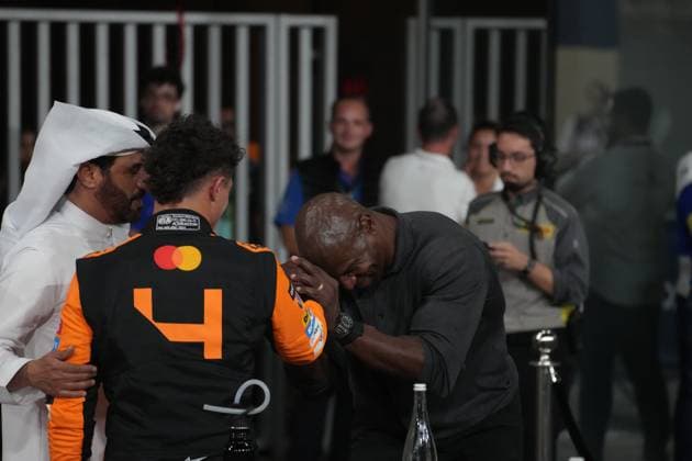 07 12 2024, Yas Marina Circuit, Abu Dhabi, Formula 1 Etihad Airways Abu Dhabi Grand Prix 2024 , in the picture FIA President Mohammed bin Sulayem, Lando Norris GBR , McLaren F1 Team, actor Terry Crews Photo by Hasan Bratic DeFodi Images Defodi 506 20241207 hbr 5908 Defodi-506