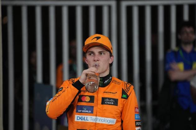 07 12 2024, Yas Marina Circuit, Abu Dhabi, Formula 1 Etihad Airways Abu Dhabi Grand Prix 2024 , in the picture Oscar Piastri AUS , McLaren F1 Team Photo by Hasan Bratic DeFodi Images Defodi 506 20241207 hbr 5935 Defodi-506