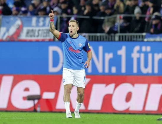 Lewis Holtby Holstein Kiel Football, Men, Season 2024 2025, 1 Liga,Holstein Stadion Kiel, Holstein Kiel vs RB Leipzig, 0 2 DFL REGULATIONS PROHIBIT ANY USE OF PHOTOGRAPHS AS IMAGE SEQUENCES AND OR QUASI VIDEO