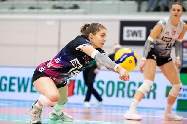 1 Volleyball Bundesliga Women Schwarz Weiss Erfurt vs Ladies in Black Aachen Erfurt 07 12 2024 Mia Mercedes Kettner 15 Schwarz Weiss Erfurt 1 Volleyball Bundesliga Women Schwarz Weiss Erfurt vs Ladies in Black Aachent Riethsporthalle Erfurt 07 12 2024 Copyright: xBEAUTIFULxSPORTS Duehringx