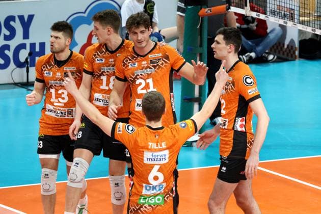 DEU, DVV, 1 VBL, BR Volleys vs Lueneburg, 07 12 2024, Max Schmeling Halle, Berlin, DEU, DVV, 1 VBL, BR Volleys vs Lueneburg, in the picture BR Volleys player circle Photo Juergen Engler nordphoto GmbH nordphotoxGmbHx xEngler nph00076