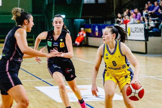 Henriette Höfermann Alba Berlin Women, 08 with the ball,Alba Berlin Women vs Saarlouis Royals, 1 Bundesliga, Season24 25, 2024 12 07 Berlin Berlin Germany Copyright: xFootbowl ThomasxSobotzkix