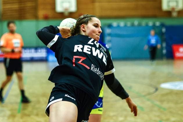 Handball I Women I Season 2024 2025 I 3 Liga Nord I 11 Matchday I SV Henstedt Ulzburg Buxtehuder SV II I 07 12 2024 Cara Spitzer 24, SV Henstedt Ulzburg Copyright: xLobeca RalfxHomburgx