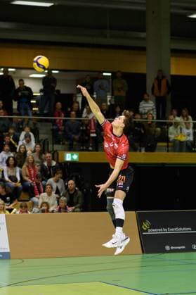 David Dornauf TV Rottenburg, 05 on jump serve TV Rottenburg vs TuS Kriftel, Volleyball, 2 Bundesliga Sued, 10 Matchday, Season 2024 2025, 07 12 2024, TV Rottenburg vs TuS Kriftel, Volleyball, 2 Bundesliga Sued, 10 Matchday, Season 2024 2025, 07 12 2024 Rottenburg Copyright: xEibner-Pressefoto RalphxKunzex EP_RKE