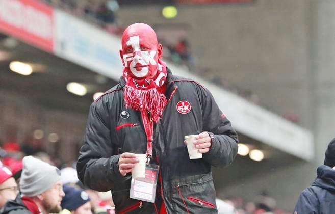 07 12 2024, xmohx, Fußball 2 Bundesliga, 1 FC Kaiserslautern Karlsruher SC emspor, v l Kultfan Matthias Gehring Kaiserslautern DFL DFB REGULATIONS PROHIBIT ANY USE OF PHOTOGRAPHS as IMAGE SEQUENCES and or QUASI VIDEO Kaiserslautern