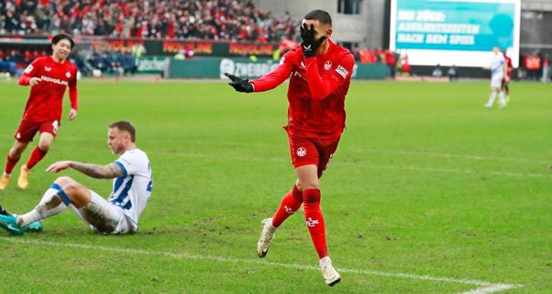 07 12 2024, xmohx, Fussball 2 Bundesliga, 1 FC Kaiserslautern Karlsruher SC emspor, v l Kenny Prince Redondo Kaiserslautern celebrates the 2 0 DFL DFB REGULATIONS PROHIBIT ANY USE OF PHOTOGRAPHS as IMAGE SEQUENCES and or QUASI VIDEO Kaiserslautern