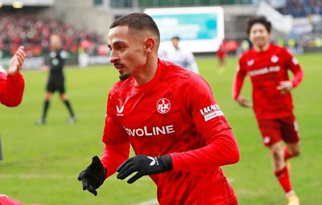 07 12 2024, xmohx, Fussball 2 Bundesliga, 1 FC Kaiserslautern Karlsruher SC emspor, v l Kenny Prince Redondo Kaiserslautern celebrates the 2 0 DFL DFB REGULATIONS PROHIBIT ANY USE OF PHOTOGRAPHS as IMAGE SEQUENCES and or QUASI VIDEO Kaiserslautern