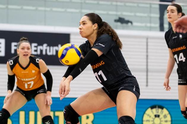 1 Volleyball Bundesliga Women Schwarz Weiss Erfurt vs Ladies in Black Aachen Erfurt 07 12 2024 Jasmine Rivest 11 Ladies in Black Aachen 1 Volleyball Bundesliga Women Schwarz Weiss Erfurt vs Ladies in Black Aachent Riethsporthalle Erfurt 07 12 2024 Copyright: xBEAUTIFULxSPORTS Duehringx