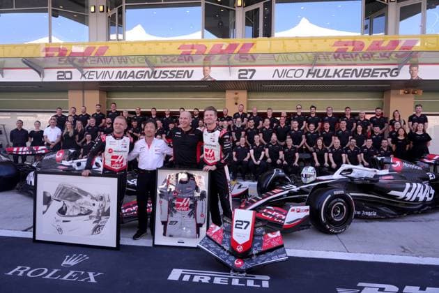 Formula 1 Etihad Airways Abu Dhabi Grand Prix 2024 08 12 2024, Yas Marina Circuit, Abu Dhabi, Formula 1 Etihad Airways Abu Dhabi Grand Prix 2024 , in the picture team photo of MoneyGram Haas F1 Team with Kevin Magnussen DNK , MoneyGram Haas F1 Team and Nico Hülkenberg DEU , MoneyGram Haas F1 Team nordphotoxGmbHx xBratic nph00250