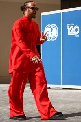 F1 Abu Dhabi Grand Prix Lewis Hamilton of Mercedes dressed all in red arrives on the paddock on a race day of Formula 1 Abu Dhabi Grand Prix at Yas Marina Circuit on December 8th, 2024 in Abu Dhabi, United Arab Emirates. Abu Dhabi United Arab Emirates  Copyright: xBeataxZawrzelx originalFilename:zawrzel-f1abudha241208_npL8N.jpg