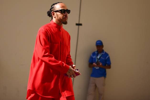 F1 Abu Dhabi Grand Prix Lewis Hamilton of Mercedes dressed all in red arrives on the paddock on a race day of Formula 1 Abu Dhabi Grand Prix at Yas Marina Circuit on December 8th, 2024 in Abu Dhabi, United Arab Emirates. Abu Dhabi United Arab Emirates  Copyright: xBeataxZawrzelx originalFilename:zawrzel-f1abudha241208_nplru.jpg