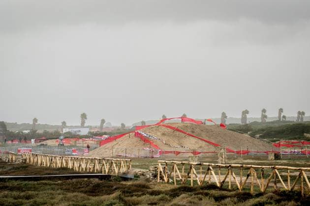 Radsport, Cyclocross, UCI Weltcup in Cabras, Sturm im Vorfeld der Rennen UCI Cyclocross World Cup CABRAS 2024 CABRAS, SARDINIA,ITALIA - DECEMBER 8 : Illustration images show the devastation on the course caused by the storm an the wind prior to the third leg of the UCI Cyclocross World Cup series 2024-2025 , Windstorm CABRAS, ITALIA , 08 December 2024 Cabras Italy  Copyright: xBcex
