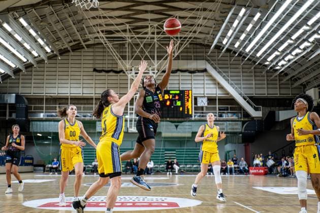 Basketball Berlin 07 12 2024 Season 2024 2025 Toyota DBBL 1 Bundesliga Women, Women Alba Berlin Saarlouis Royals Martha Burse Saarlouis, No 25 Tessa Stammberger Alba, No 06