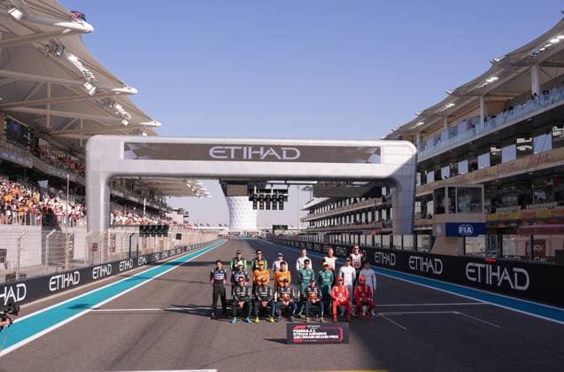Formula 1 Etihad Airways Abu Dhabi Grand Prix 2024 08 12 2024, Yas Marina Circuit, Abu Dhabi, Formula 1 Etihad Airways Abu Dhabi Grand Prix 2024 , in the picture final photo of the 2024 season Back row from left to right Valtteri Bottas FIN , Stake F1 Team Kick Sauber, Zhou Guanyu CHN , Stake F1 Team Kick Sauber, Yuki Tsunoda JPN , Visa Cash App RB Formula One Team, Liam Lawson NZL , Visa Cash App RB Formula One Team, Kevin Magnussen DNK , MoneyGram Haas F1 Team, Nico Hülkenberg DEU , MoneyGram Haas F1 Team Middle row from left to right Jack Doohan AUS , Alpine F1 Team, Pierre Gasly FRA , Alpine F1 Team, Oscar Piastri AUS , McLaren F1 Team, Lando Norris GBR , McLaren F1 Team, Lance Stroll CAN , Aston Martin Aramco Cognizant Formula One Team, Fernando Alonso ESP , Aston Martin Aramco Cognizant Formula One Team, Alexander Albon GBR , Williams Racing, Franco Colapinto ARG , Williams Racing Front row from left to right George Russell GBR , Mercedes AMG Petronas Formula One Team, Lewis Hamilton GBR , Mercedes AMG Petronas Formula One Team, Sergio Perez MEX , Oracle Red Bull Racing, Max Verstappen NLD , Oracle Red Bull Racing, Charles Leclerc MCO , Scuderia Ferrari HP, Carlos Sainz Jr ESP , Scuderia Ferrari HP nordphotoxGmbHx xBratic nph00250