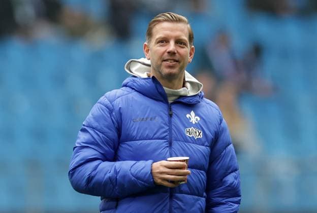 Head Coach Florian Kohfeldt SV Darmstadt 98 Football, Men, Season 2024 2025, 2 BL, Volksparkstadion, Hamburger SV vs SV Darmstadt 98 DFL REGULATIONS PROHIBIT ANY USE OF PHOTOGRAPHS AS IMAGE SEQUENCES AND OR QUASI VIDEO