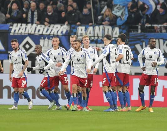 1 0 Ransford Yeboah Koenigsdoerffer HSV Football, Men, Season 2024 2025, 2 BL, Volksparkstadion, Hamburger SV vs SV Darmstadt 98 DFL REGULATIONS PROHIBIT ANY USE OF PHOTOGRAPHS AS IMAGE SEQUENCES AND OR QUASI VIDEO