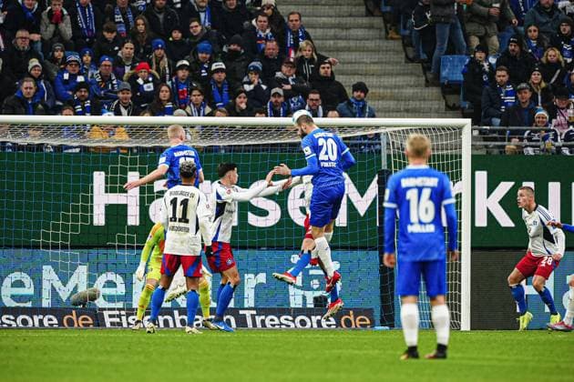 Goal to 1 1 by header Aleksandar Vukotic SV Darmstadt 98, 20 GER, Hamburger SV vs SV Darmstadt 98, Football, 2 Bundesliga, Matchday 15, Season 2024 2025, 08 12 2024 DFL REGULATIONS PROHIBIT ANY USE OF PHOTOGRAPHS AS IMAGE SEQUENCES AND OR QUASI VIDEO GER, Hamburger SV vs SV Darmstadt 98, Football, 2 Bundesliga, Matchday 15, Season 2024 2025, 08 12 2024 Hamburg Copyright: xEibner-Pressefoto MarcelxvonxFehrnx EP_MFN